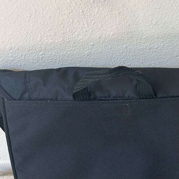 Vintage Nike center swoosh messanger bag 2005 Y2K Laptop crossbody pockets - Picture 6 of 16